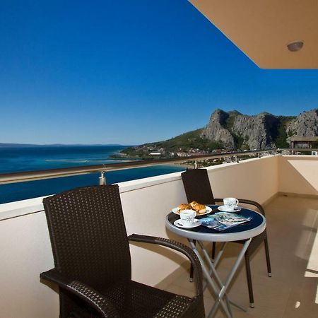 Villa Omis Michy - Family House For Big And Small Groups Dış mekan fotoğraf
