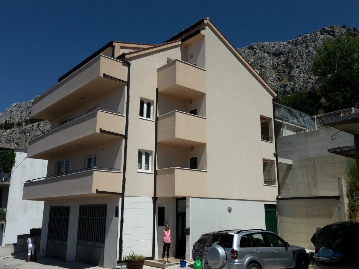 Villa Omis Michy - Family House For Big And Small Groups Dış mekan fotoğraf