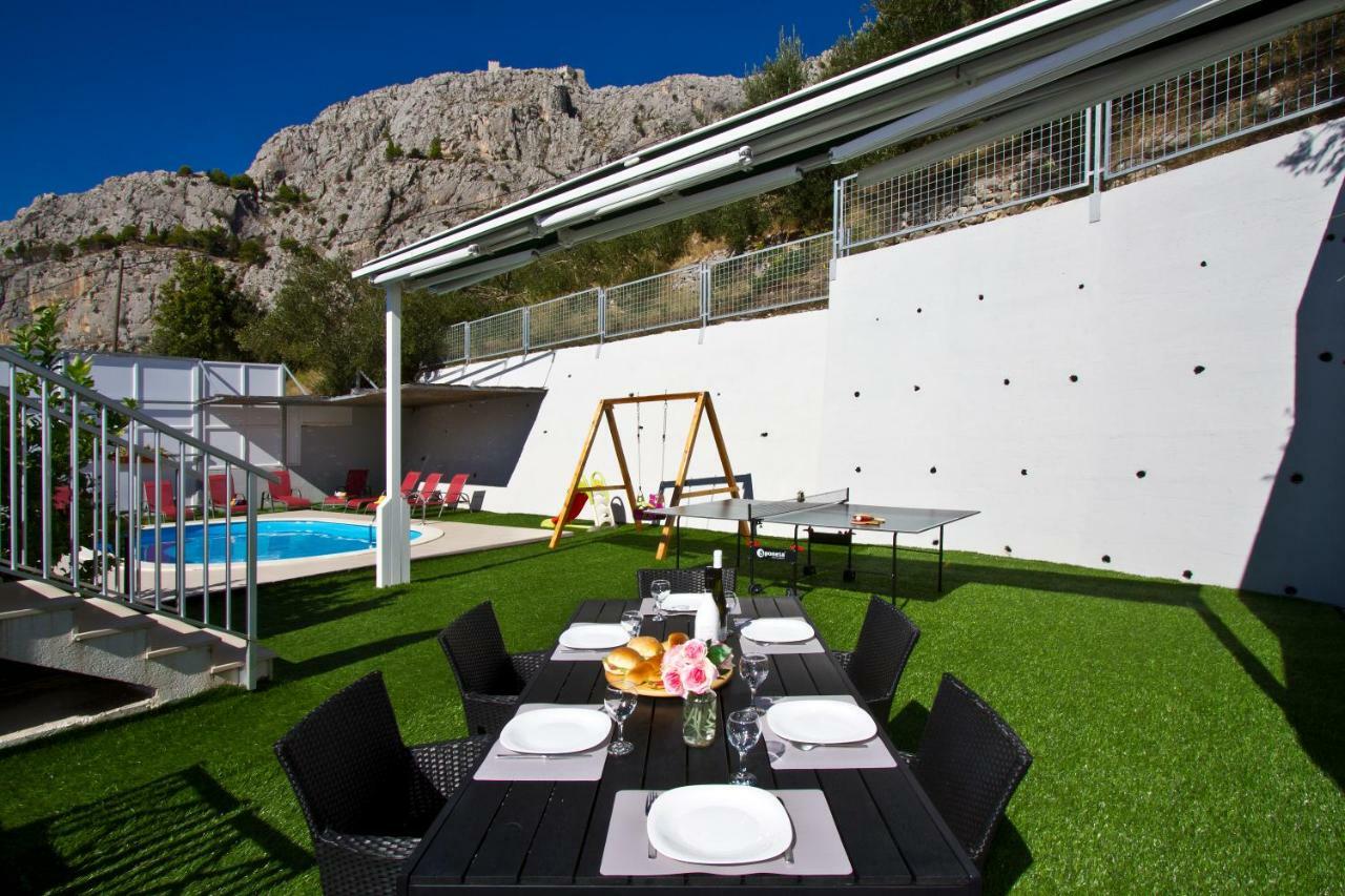 Villa Omis Michy - Family House For Big And Small Groups Dış mekan fotoğraf