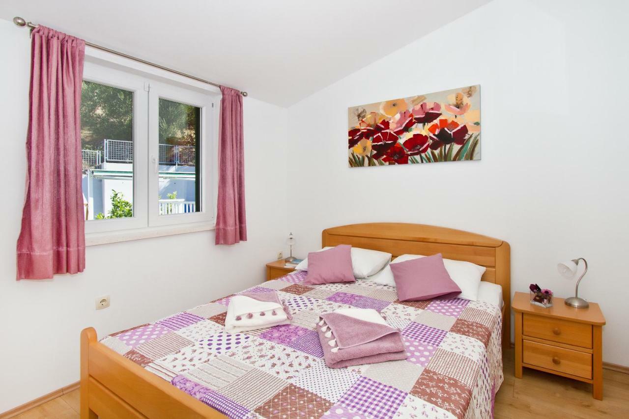 Villa Omis Michy - Family House For Big And Small Groups Dış mekan fotoğraf