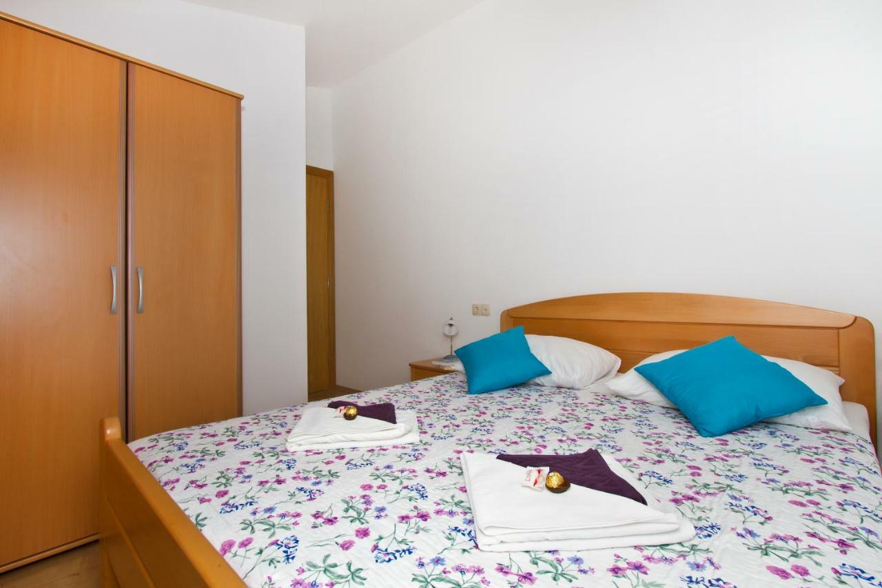 Villa Omis Michy - Family House For Big And Small Groups Dış mekan fotoğraf