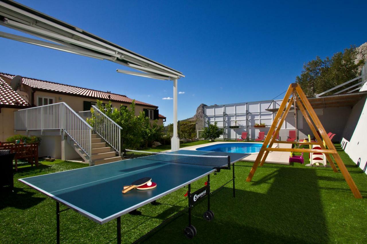 Villa Omis Michy - Family House For Big And Small Groups Dış mekan fotoğraf