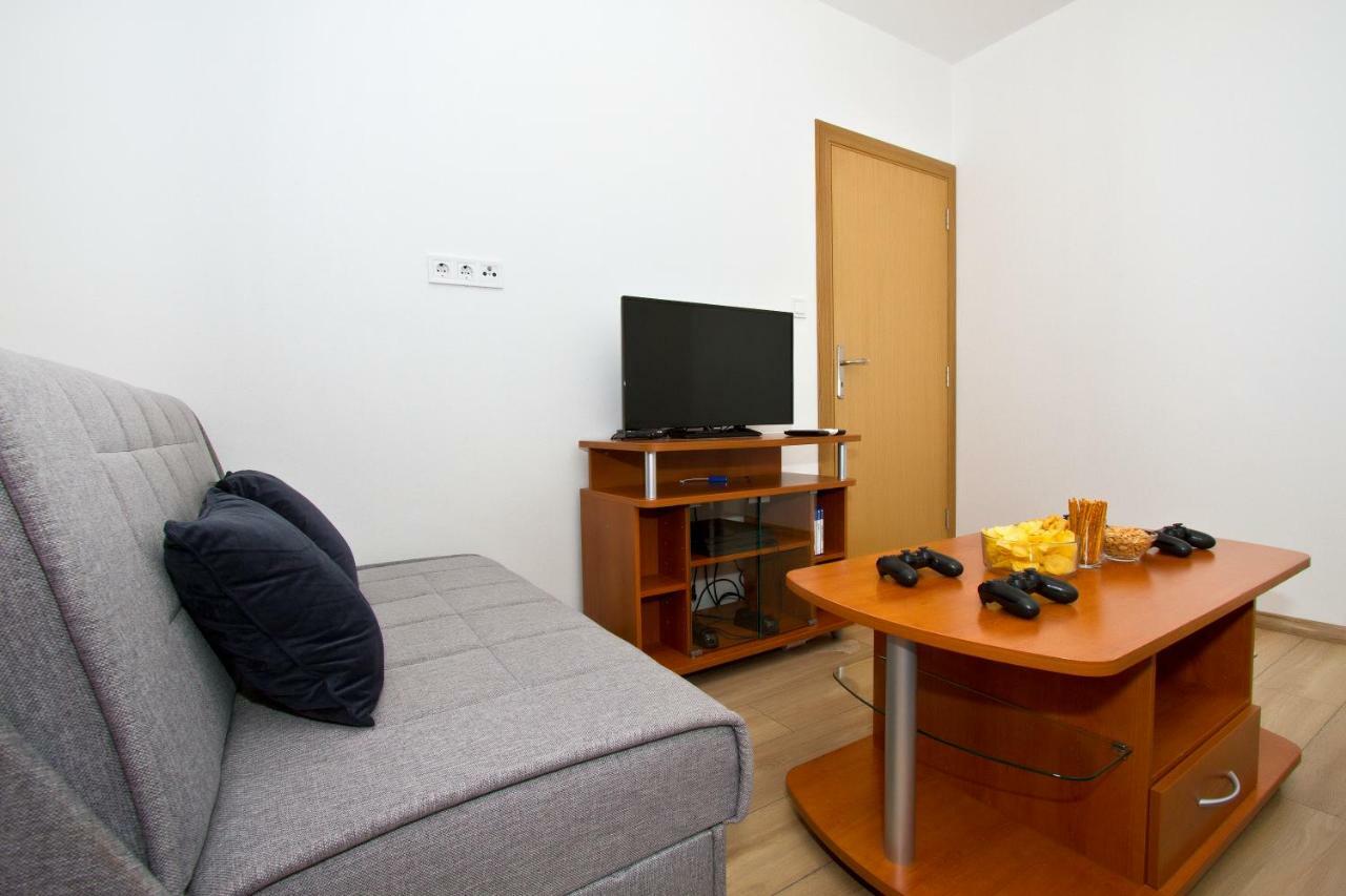 Villa Omis Michy - Family House For Big And Small Groups Dış mekan fotoğraf