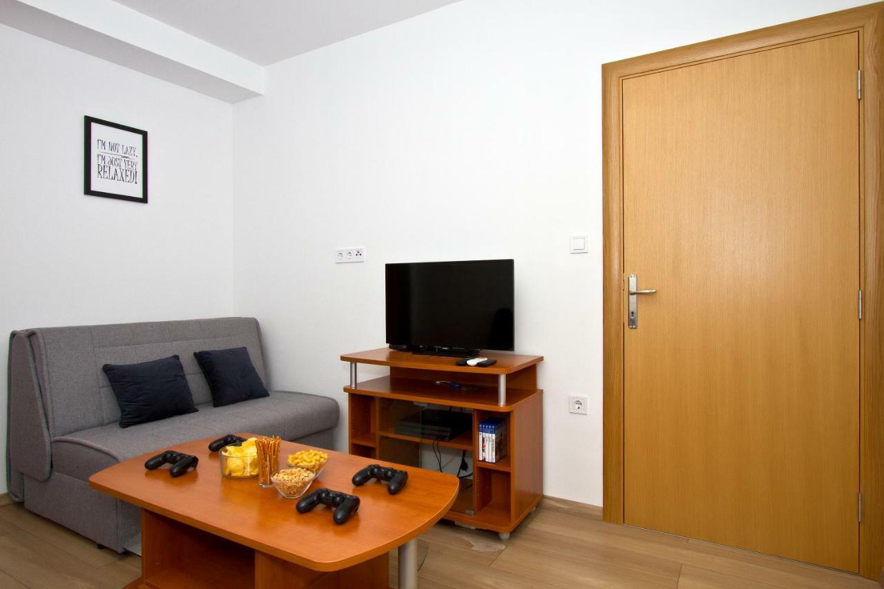 Villa Omis Michy - Family House For Big And Small Groups Dış mekan fotoğraf